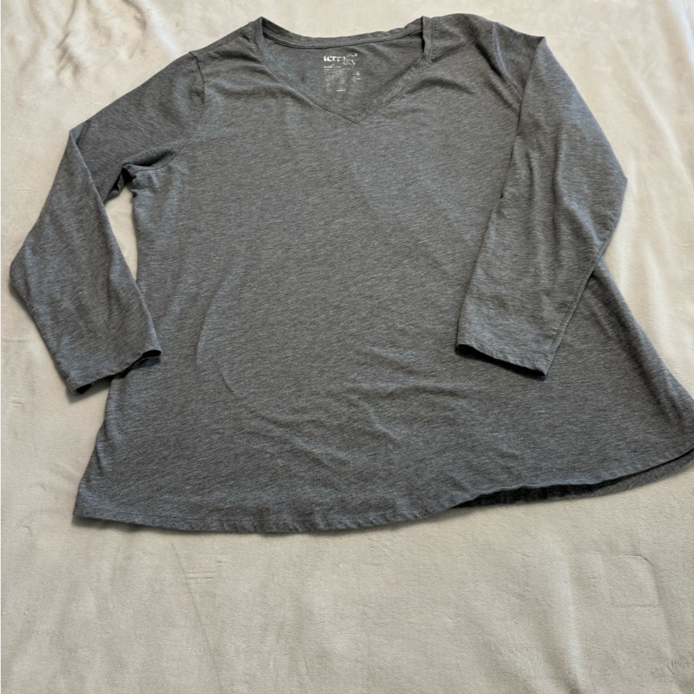 Terra  & Sky Long Sleeve Tee. Color/Medium Grey Heather. Size -1X (16W-18W).